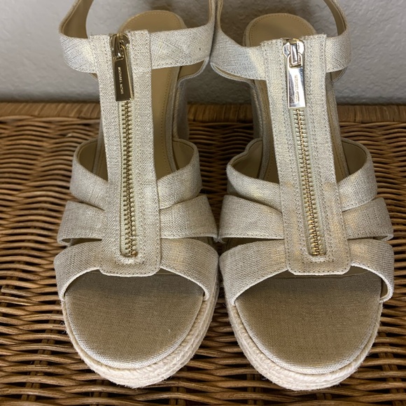 Michael Michael Kors Berkeley Gold Shimmer Linen Zip Up Wedges Size 10 - Picture 3 of 9